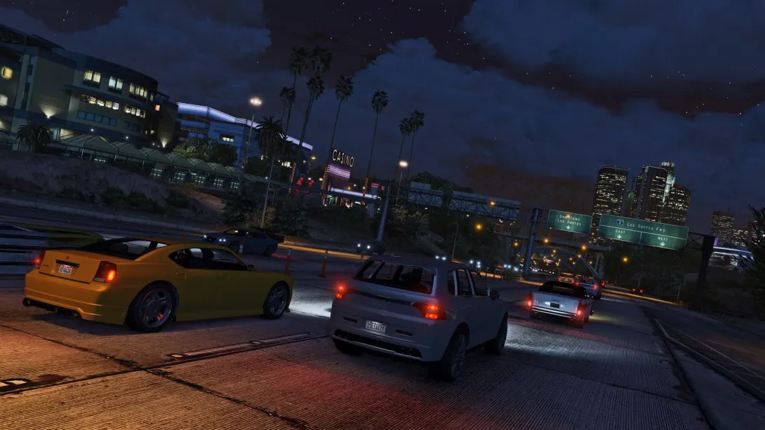 GTA 5te Los Santosta gece trafiği